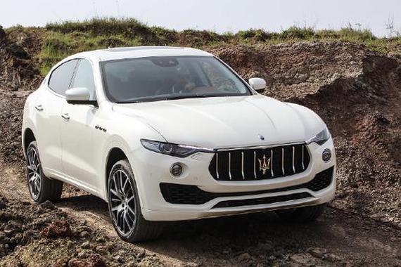 越野性能堪比路虎揽胜 动力完爆泥泞路