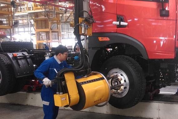 走进一汽解放即墨工厂 每天下线400辆车