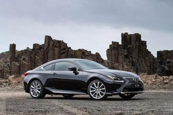 40岁前买人生第二台车，这些双门轿跑值得考虑！