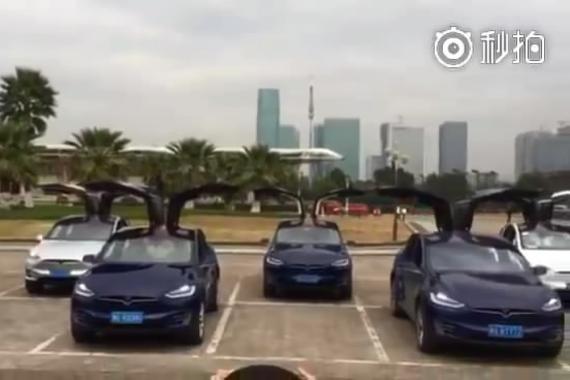 视频：广场舞大妈天敌！跳广场舞的汽车