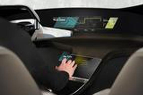 科幻照进现实，宝马虚拟中控屏技术太超前