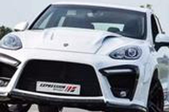 卡宴花了20万改装，路人以为是众泰