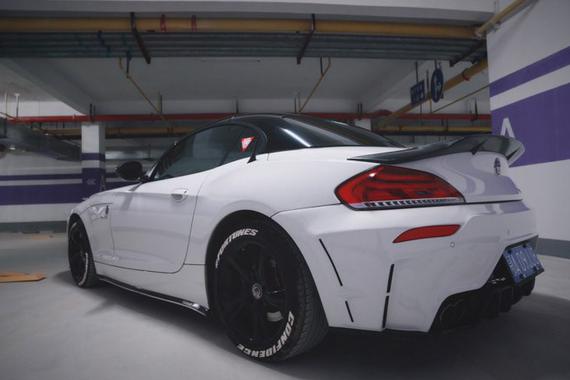 宝马Z4发一组地库精致大片