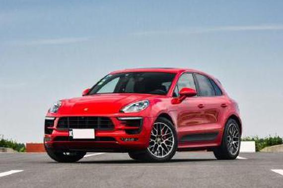 百万级豪华跑车逼格，它依然是撩妹能手