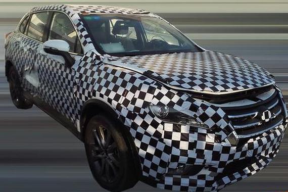 溜背式车身设计 曝北汽幻速全新SUV谍照