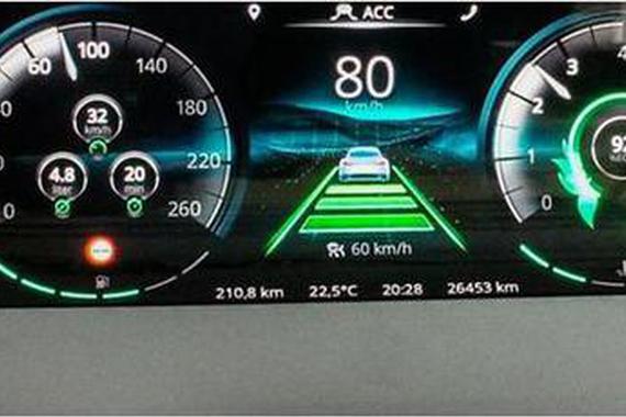 CES 2017上的一抹鲜亮，伟世通展出车载OLED曲面屏