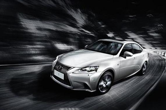 十大虐车陋习 老司机们犯了几个？