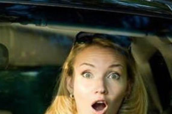 从这几个开车“姿势”就暴露出你是新手！