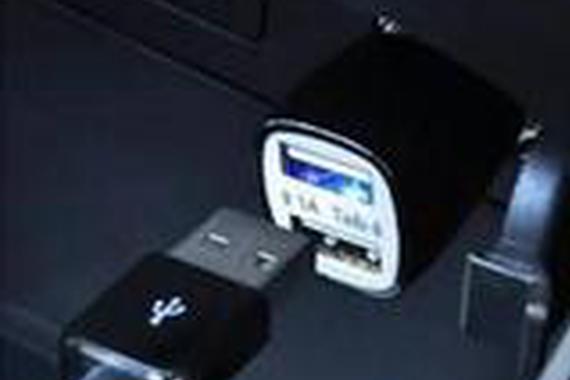 汽车USB充电误区，你一定不想机毁车亡！