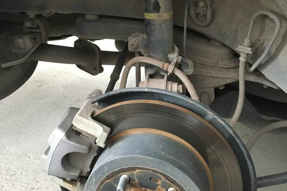 DIY更换刹车油及刹车保养