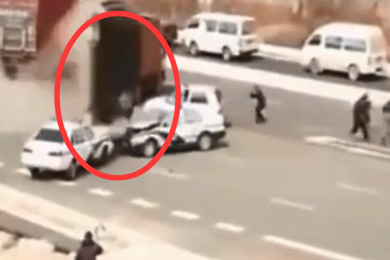 视频：不服不行！这些车祸让人笑喷了