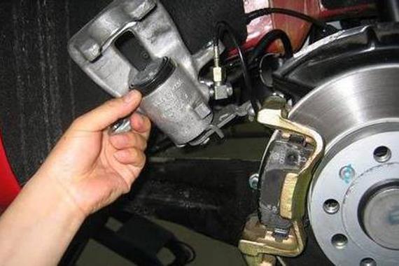 如果你只知道换刹车片，这篇文章一定要看