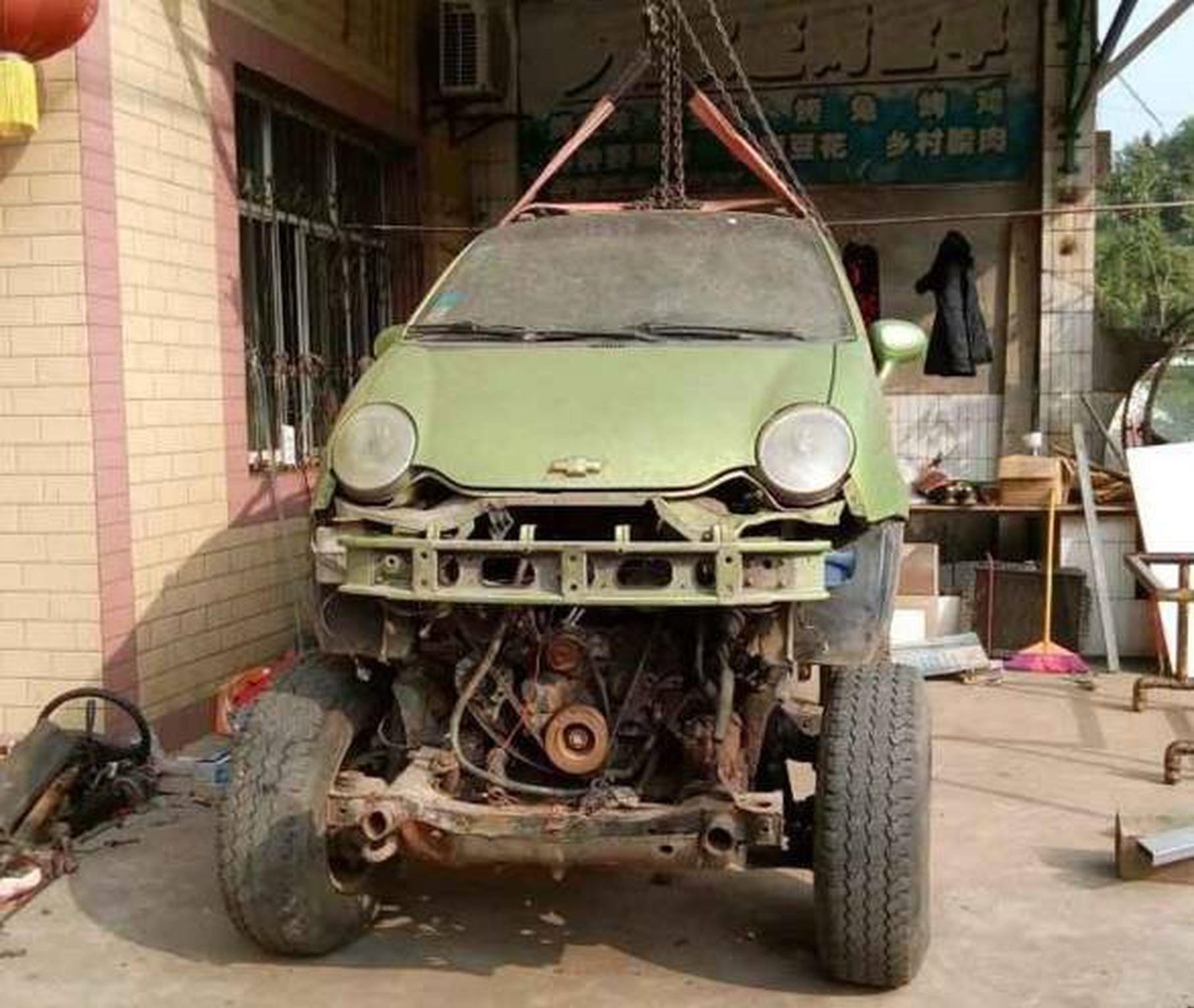 老男孩单人改装 四驱越野版乐驰大脚怪