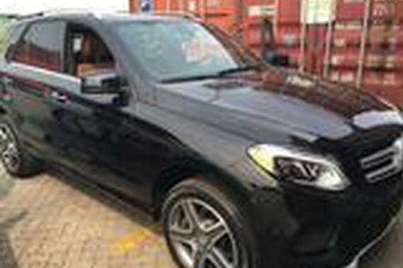 这款越野车可以跑260迈? 是不是可以上天?