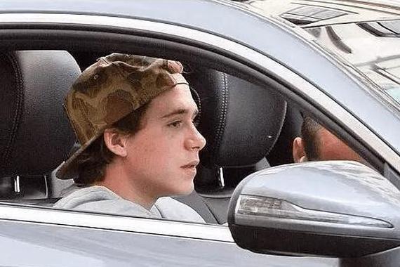 小小贝拿到驾照后，他开的什么车你知道么