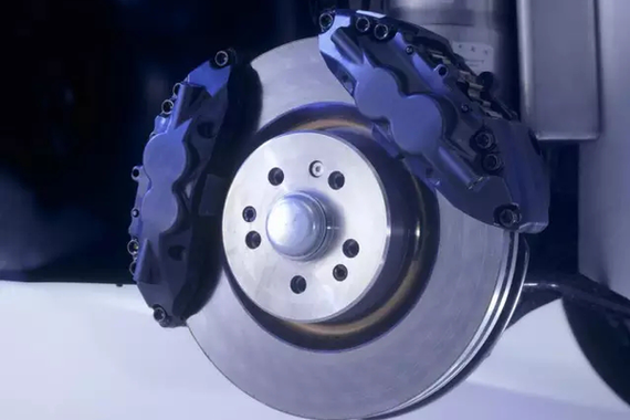 刹车出了这些问题还能开吗？