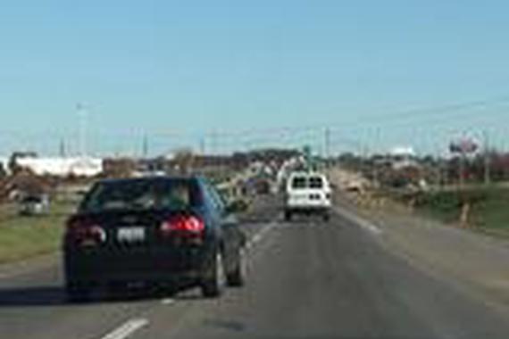 我在GTA5里并线都比你强