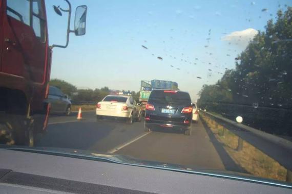 这8条高速“行车秘籍” 救过很多人！