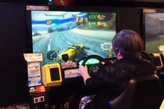 视频：女司机？年轻的时候都叫我车神