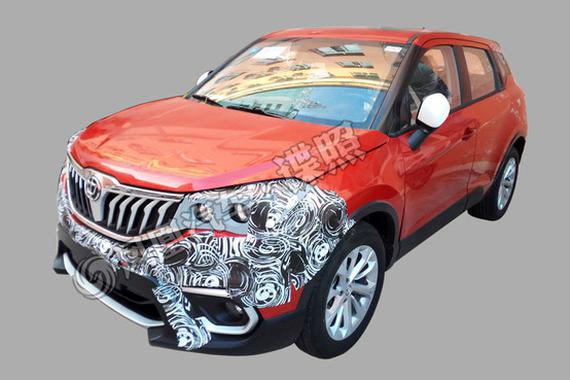 中华V3改款车型曝光 全新内饰超抢眼