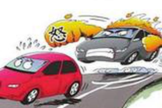 奔驰变道加塞   居然被打昏迷了......