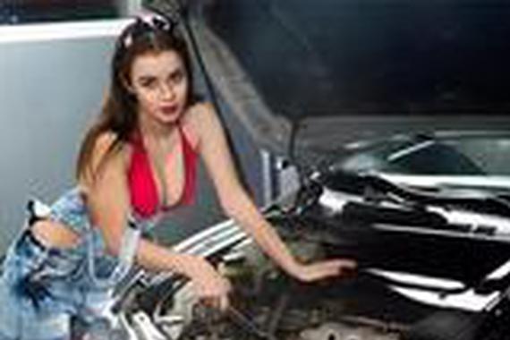 新车的发动机就出现严重抖动的情况