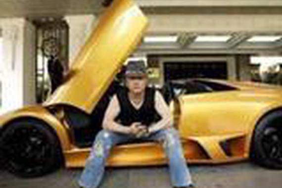 曝周立波长岛被捕  扒一扒他的座驾有哪些