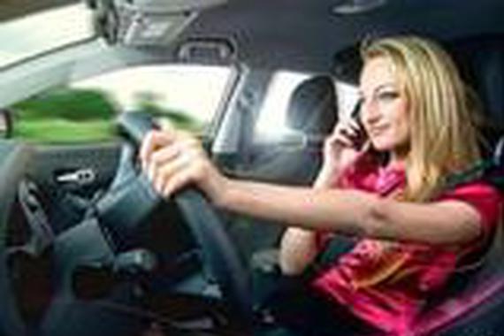 熄火还在继续听歌，也会很伤车的！