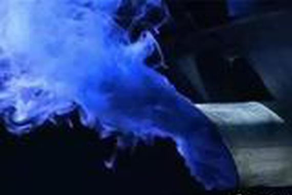 你的排气管冒蓝色烟雾就有大麻烦了！