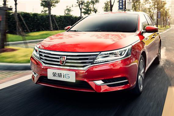 此互联网家轿基于概念车 低风阻10.4寸中控1.0T引擎