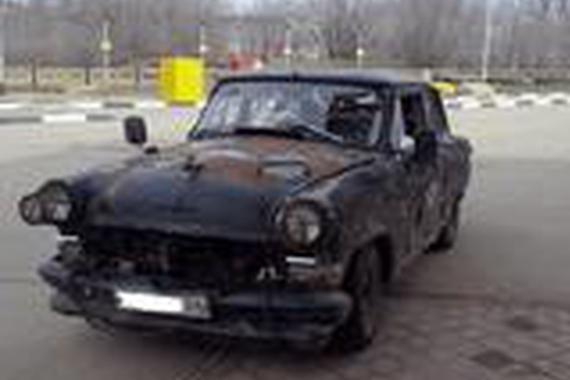 车主开车去加油, 却被加油站人员一口拒绝