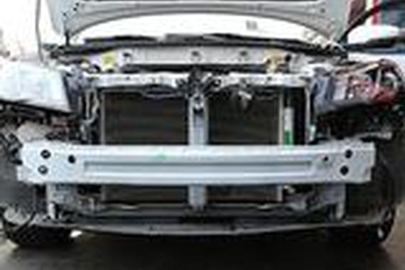 三款电动汽车防撞梁调查，好坏参半