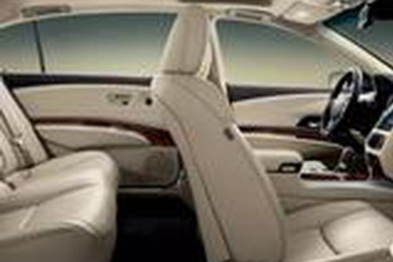 关于汽车内饰的保养讲究很多