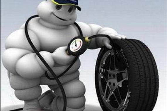 爆胎不用怕，小编手把手教你更换“备胎”