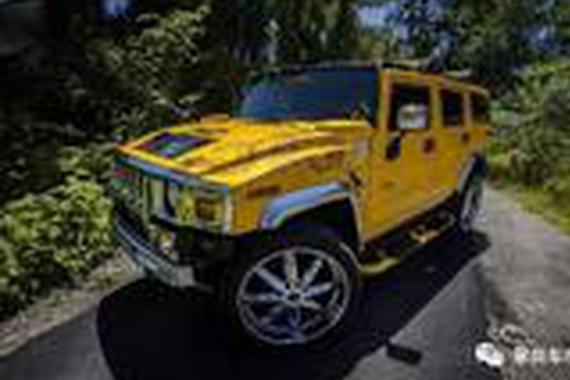 霸气 歪果仁为悍马H2订做一身“龙袍”