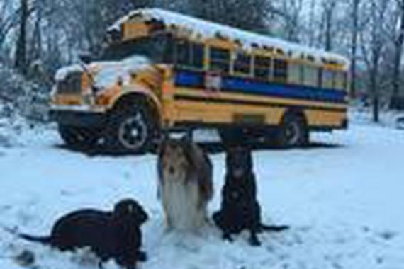 美国人已经把旅馆安在校车里