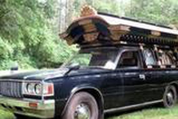 这车不是什么人都可以坐，需要看人的资格