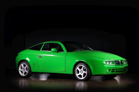 两辆稀有小众的意大利拍品