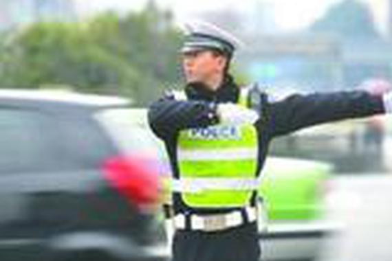 这9个交警手势90%的车主都看不懂！