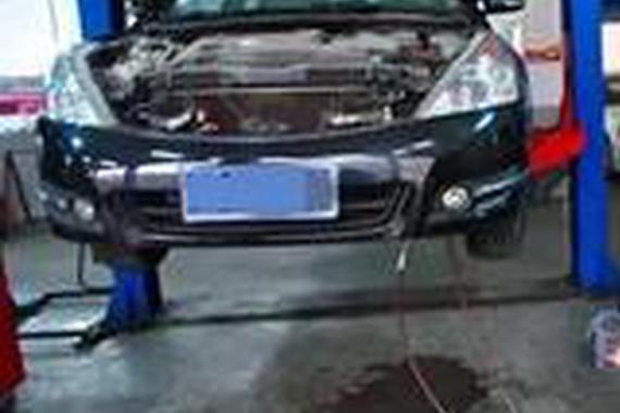 发动机润滑油倒进自动变速箱里，后果严重