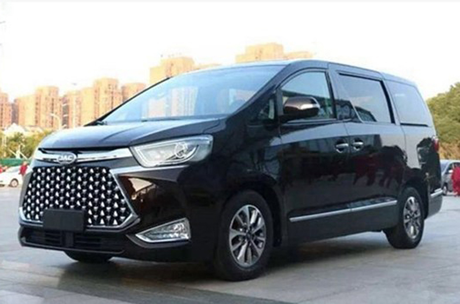 国产的埃尔法谍照曝光!2.0T+DCT动力总成