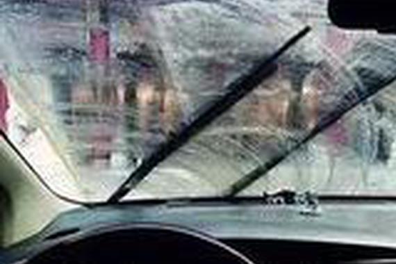 雨刷器刮不干净了怎么办？