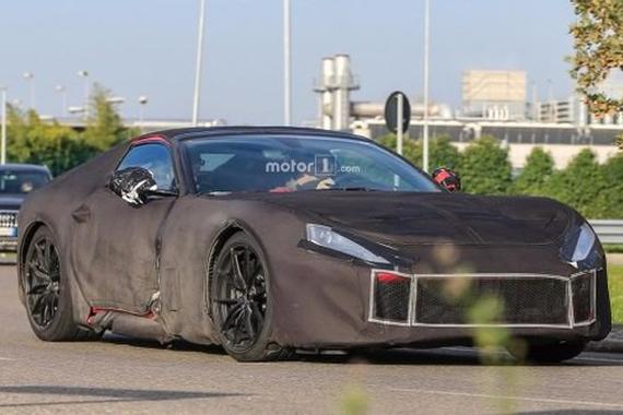 日内瓦见 F12 M可爆800马力功率