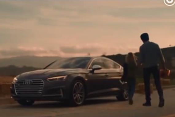 视频：谁说女子不如男？超励志女司机