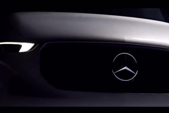 视频：奔驰Vision Van配无人机 