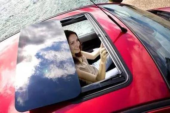 天窗会影响车辆安全性？真的假的！