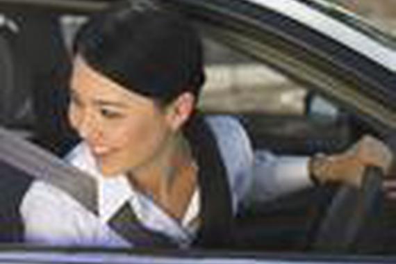 倒车入库有什么难的？那是你没掌握技巧！