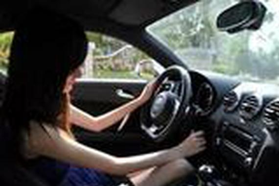 不管开车多少年，教练居然不知正确点火？