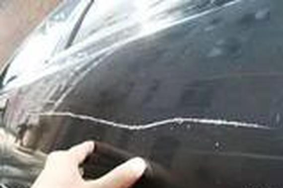 爱车被划无奈？3个办法帮你抓到划车的人！