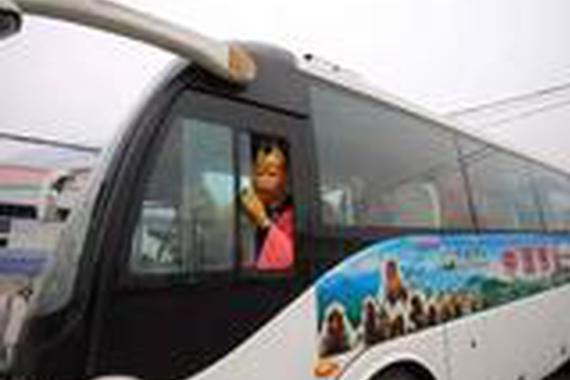 车内人员吓到执法者，司机扣三分罚200